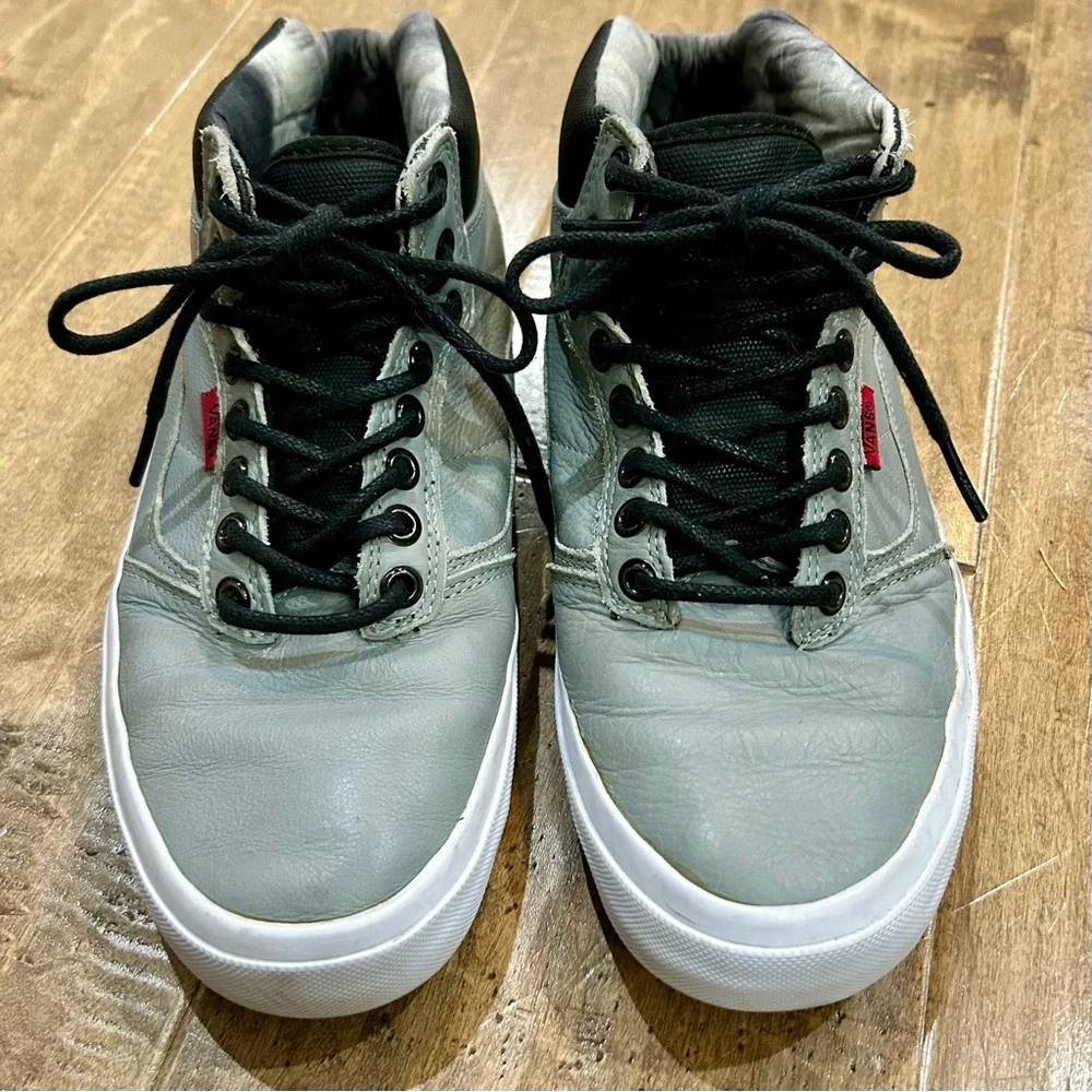 Vans Men’s Leather Hi Top Sneakers Grey Size 8.5 EUC